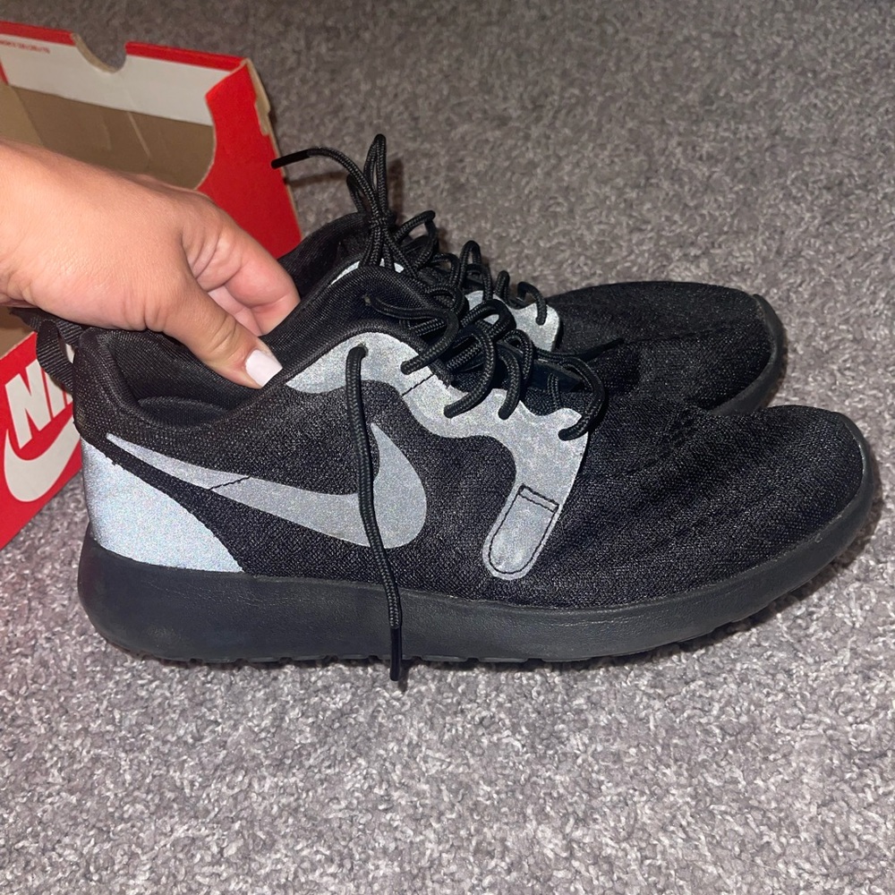 Men’s Nike Roshe One Sneakers
